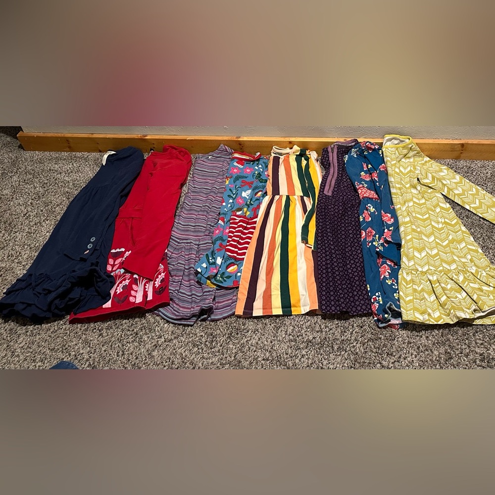 Adorable Girls long sleeve dresses. Size 7/8